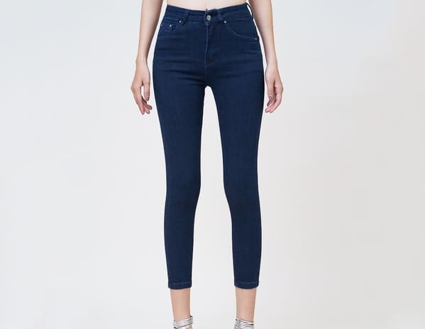 Vaqueros-ajustados-o-skinny-jeans